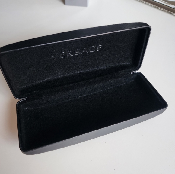 Authentic Versace case - Picture 2 of 2